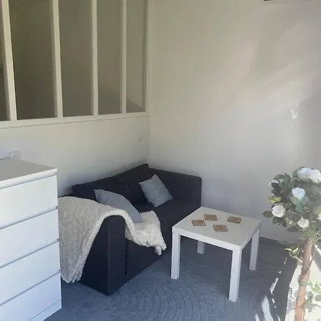 Petite Maison Au Calme Beynost
