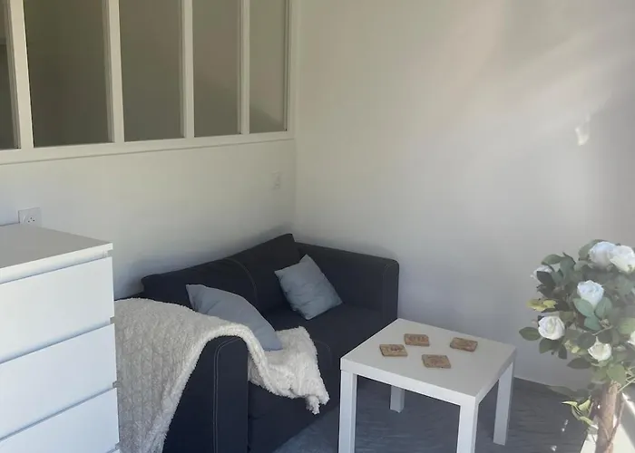 Petite Maison Au Calme Beynost